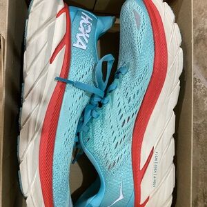 Blue HOKAS Clifton 8
